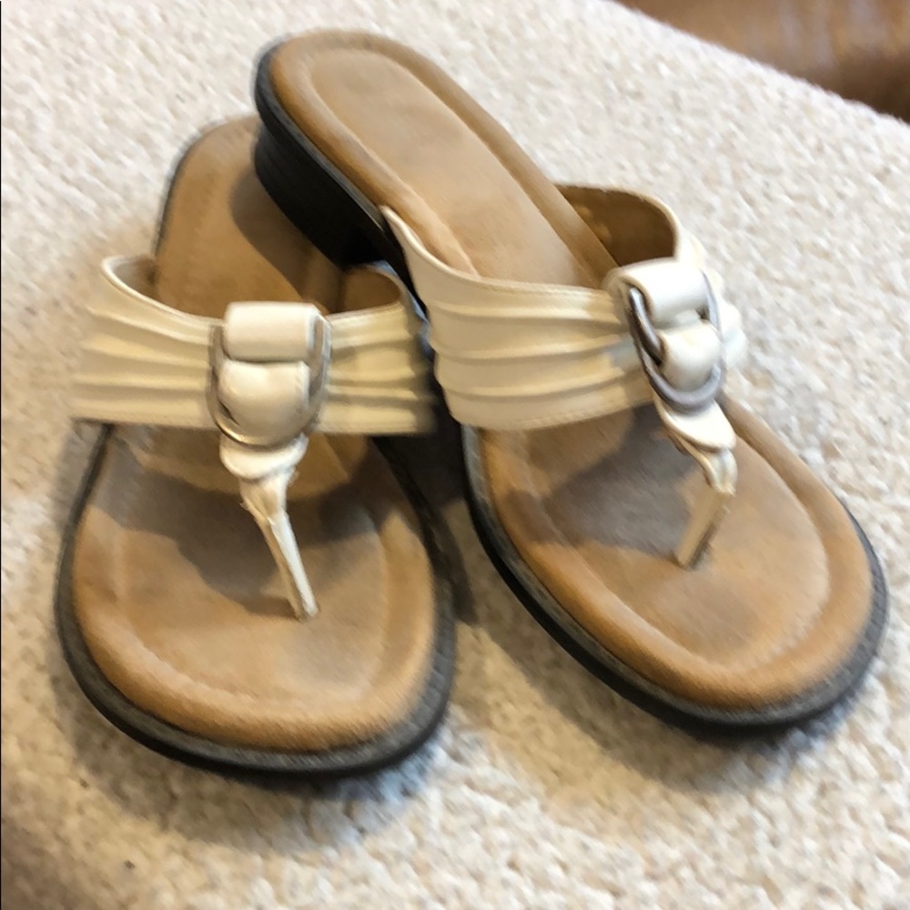 Bass Sandals